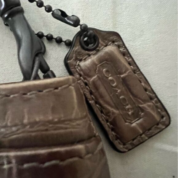 COACH small wristlet bronze Embossed Alligator/croc design - Picture 8 of 14